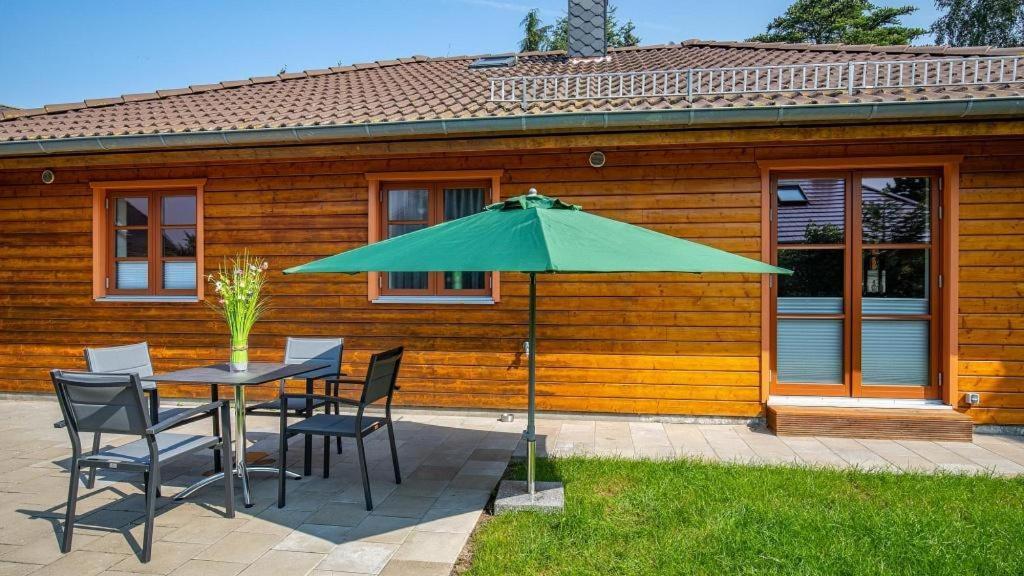 Holzkate Villa Born Exteriör bild